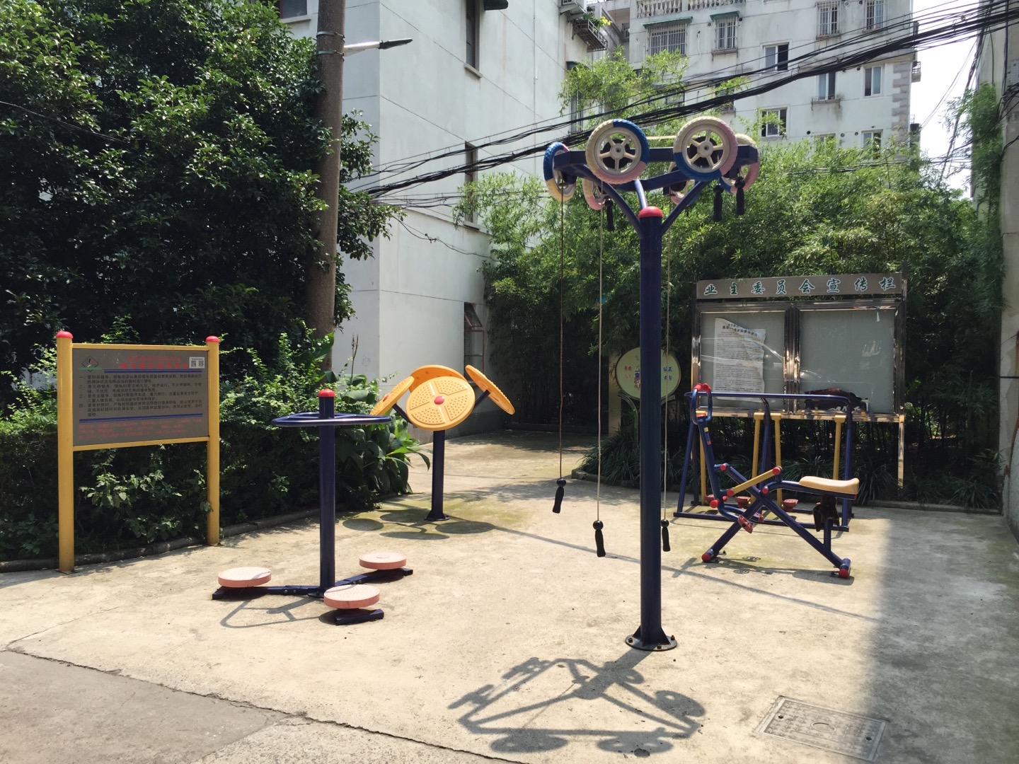 德華路散戶(hù)區(qū)健身點(diǎn)