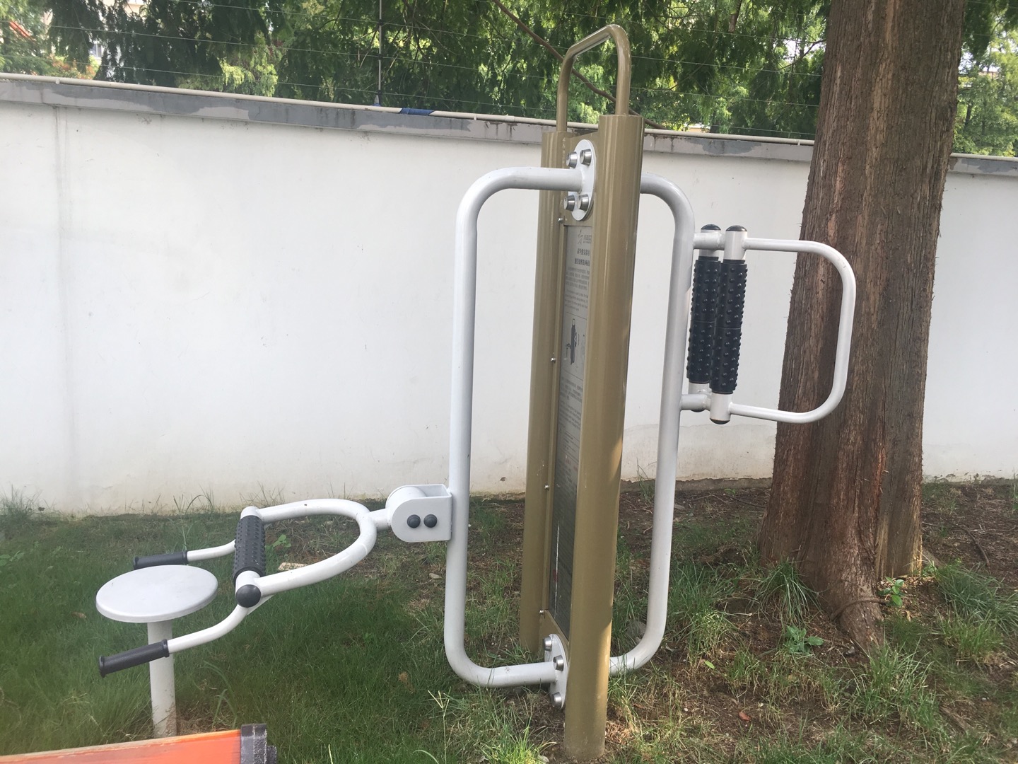 雙立柱腰背按摩器 雙立柱腰背按摩器