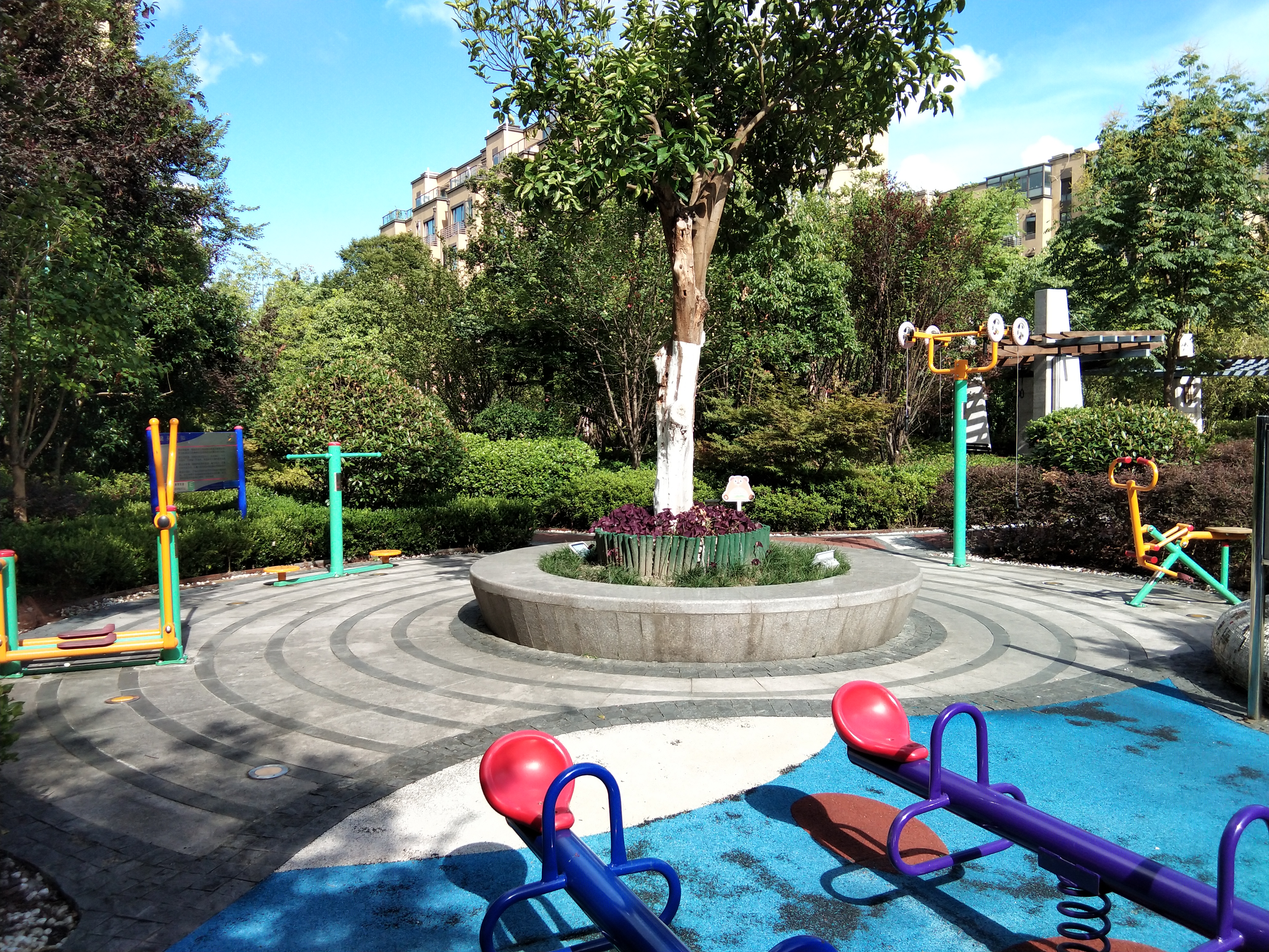 新浦江城二居E健身苑點(diǎn)