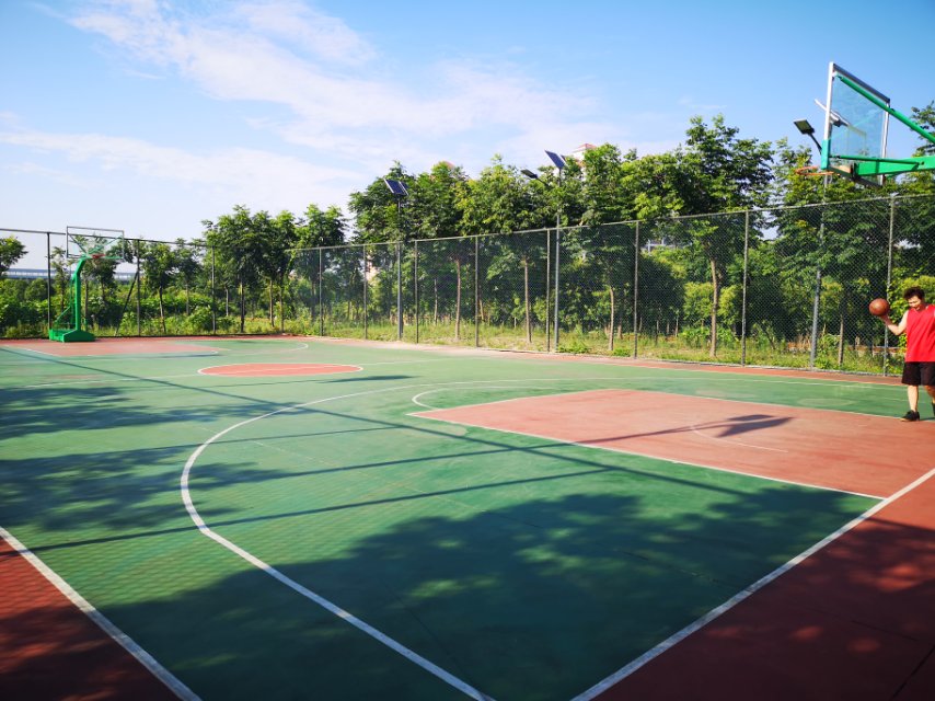 吳涇鎮(zhèn)公益林公共運(yùn)動(dòng)場(chǎng)