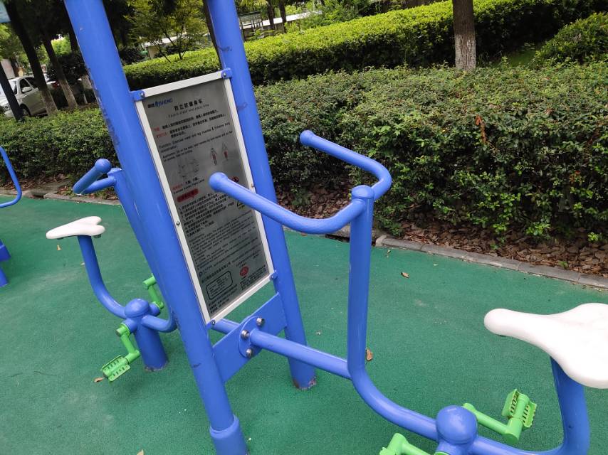 雙立柱健身車 雙立柱健身車