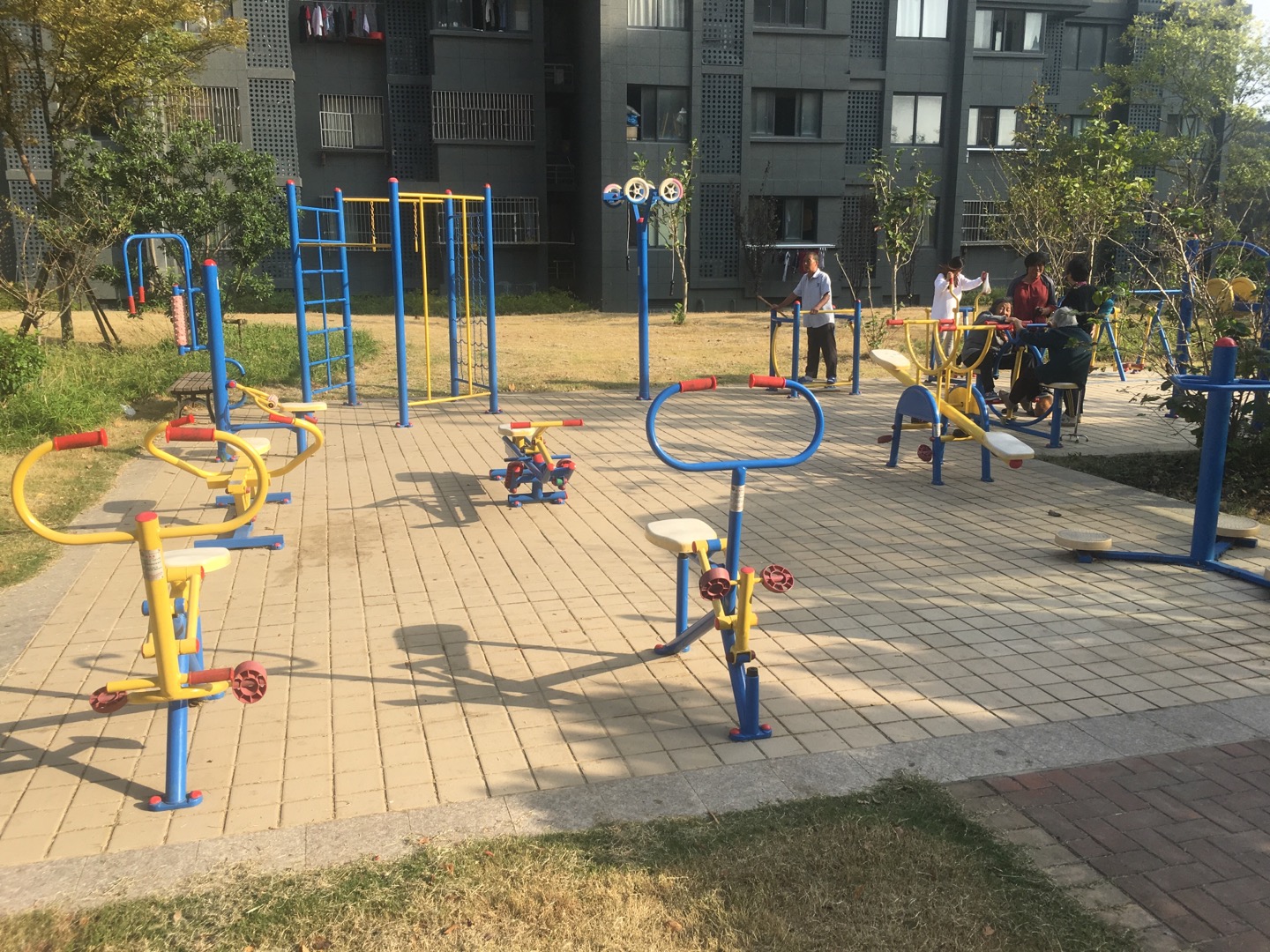 華衛(wèi)苑健身點（2）