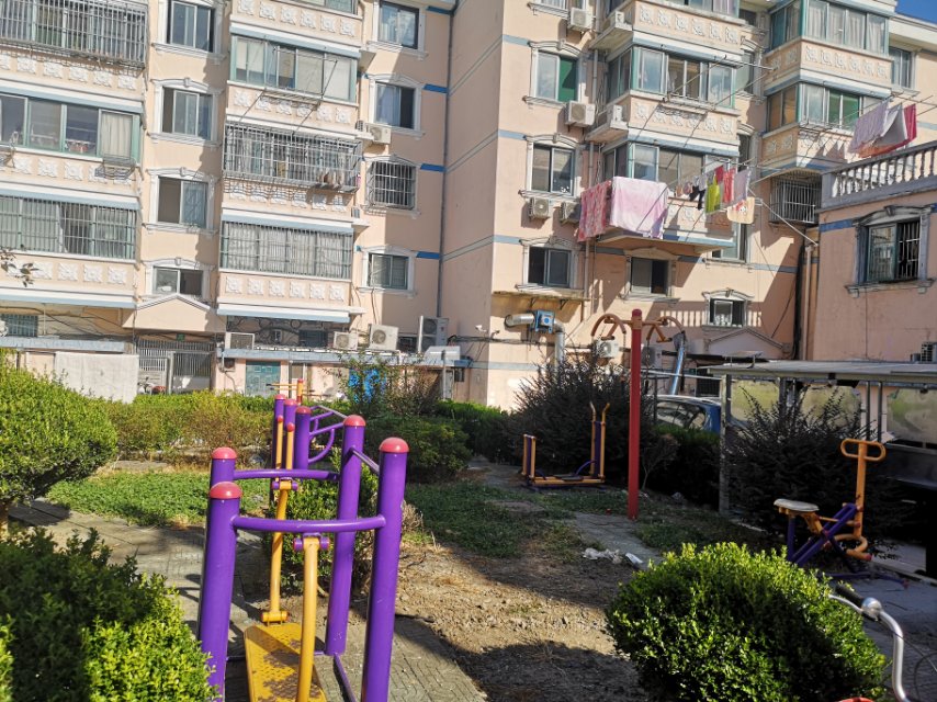 東風(fēng)居委會(huì)健身點(diǎn)