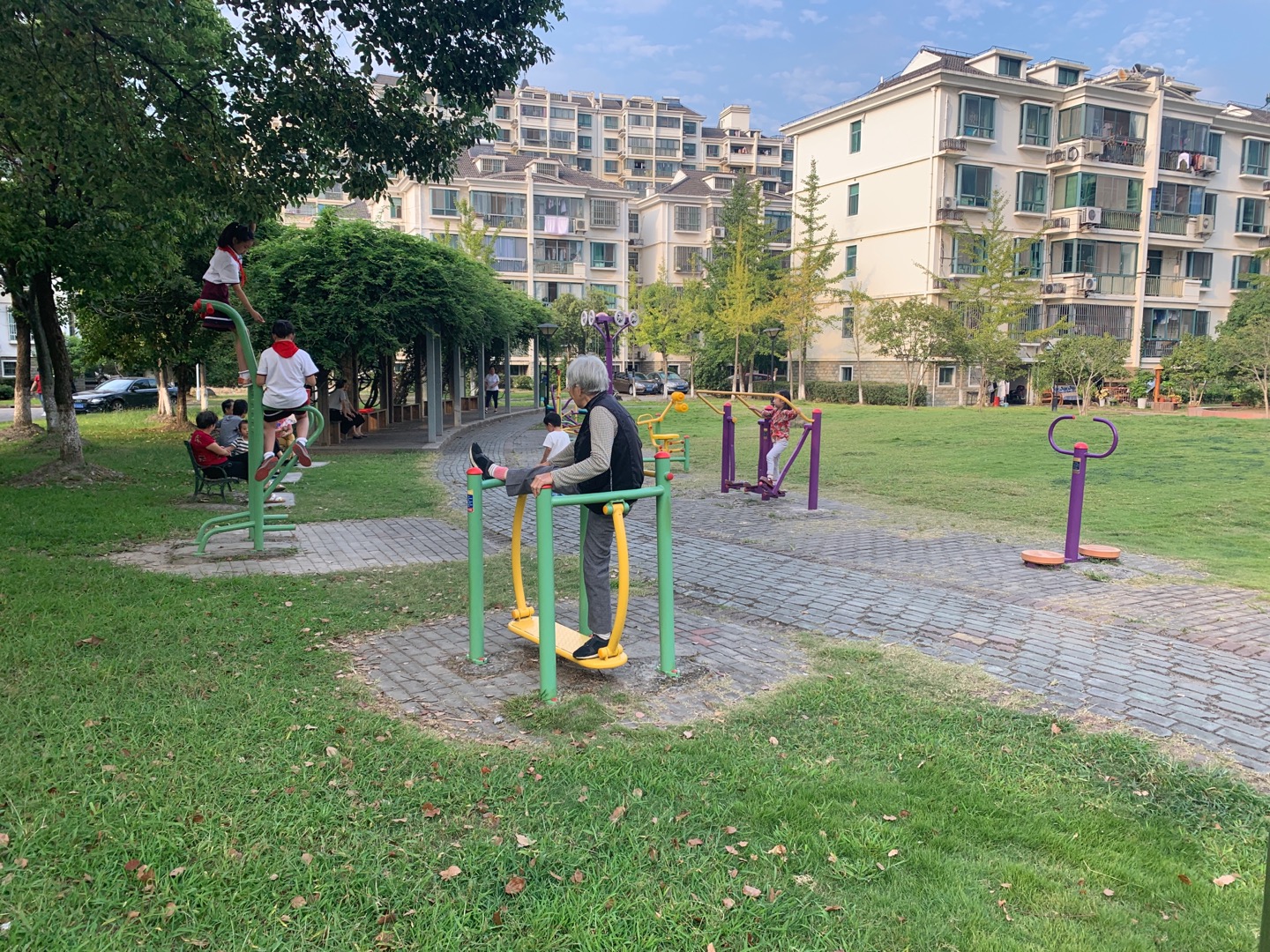 世紀(jì)新城中間健身點