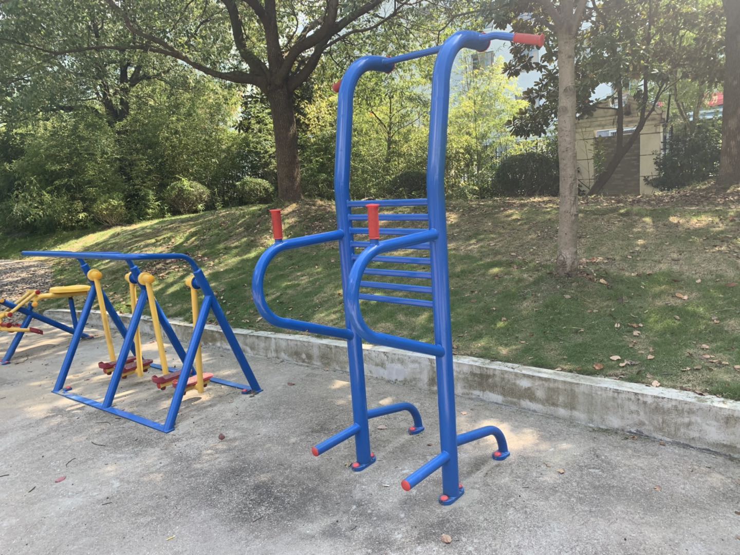 多功能訓(xùn)練器 多功能訓(xùn)練器