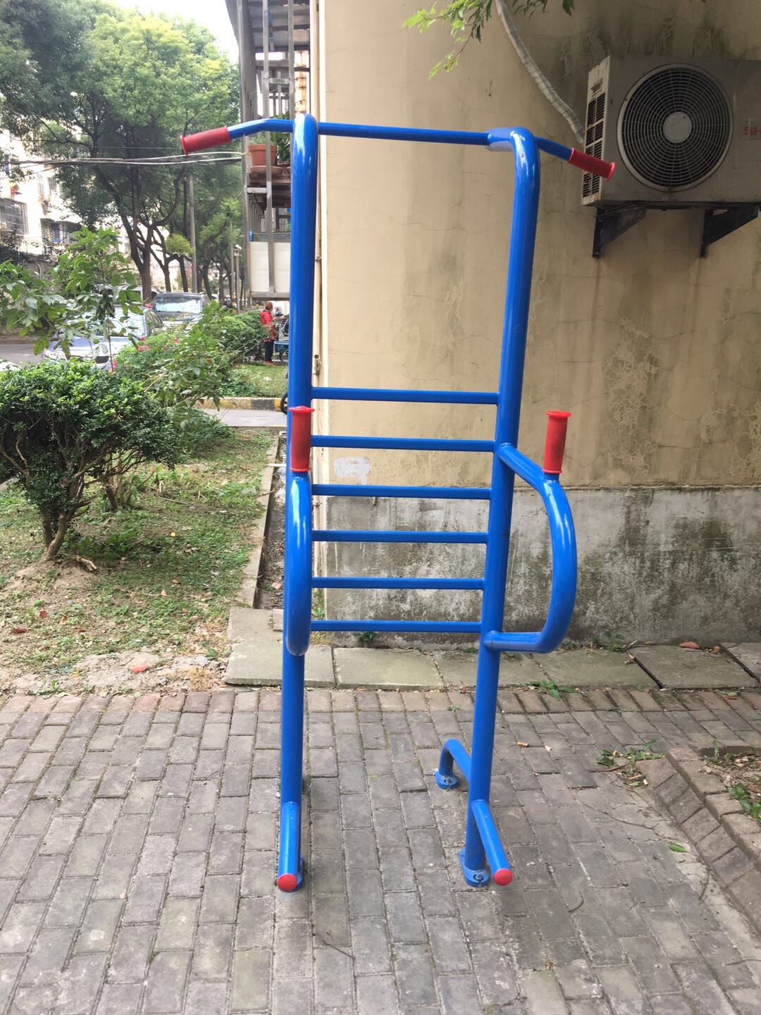 多功能訓(xùn)練器