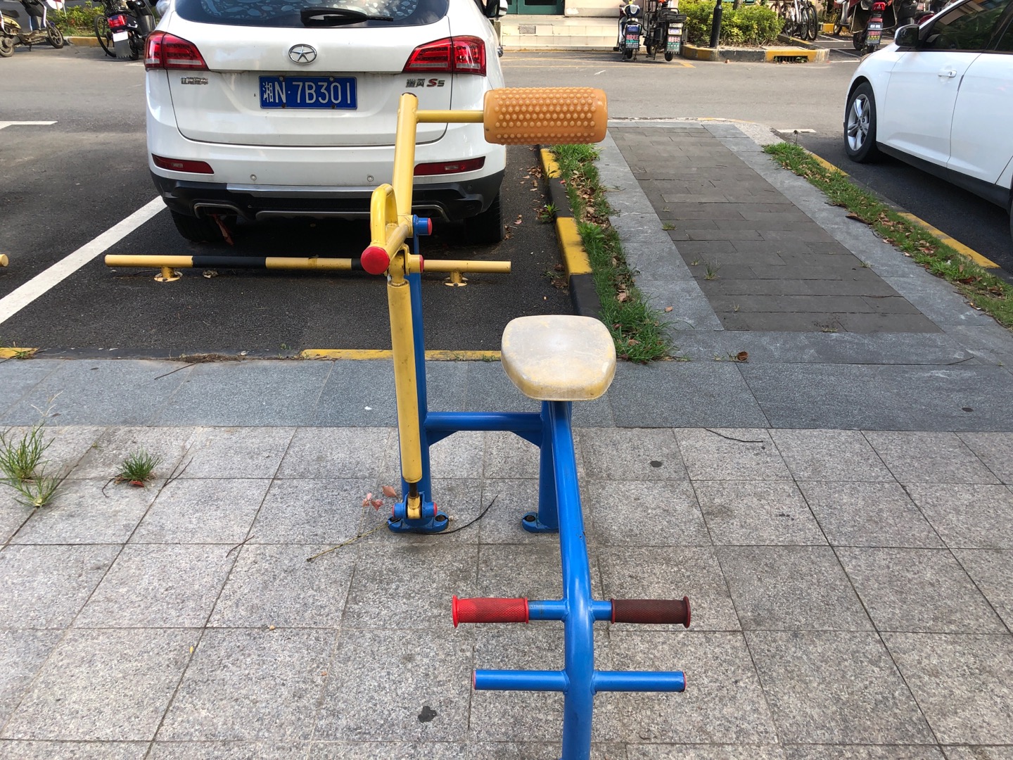 腹背鍛煉器 腹背鍛煉器