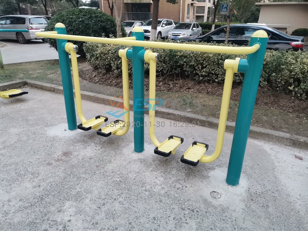 二位智能太空漫步機(jī)