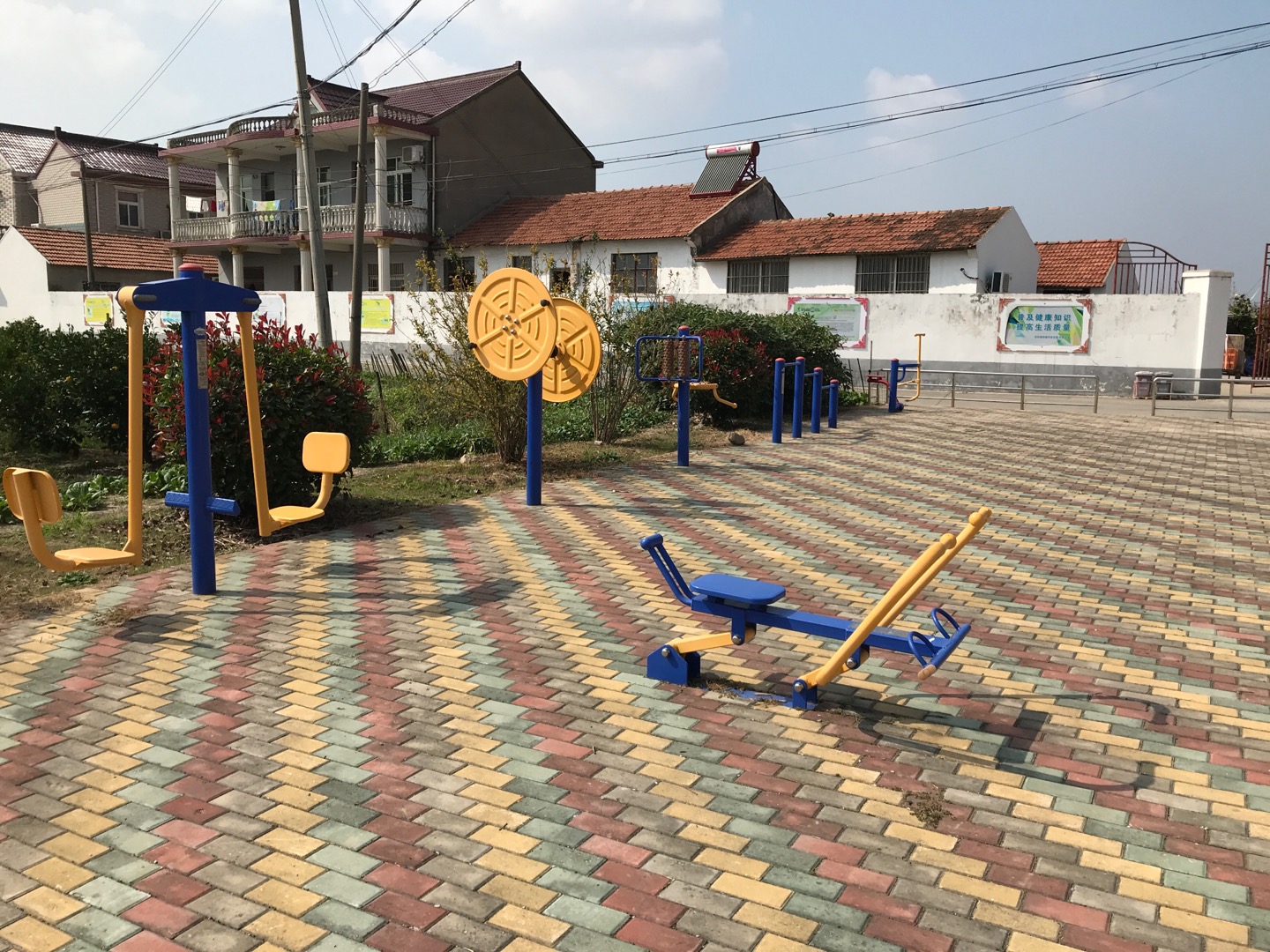 創(chuàng)建村健身點(diǎn)