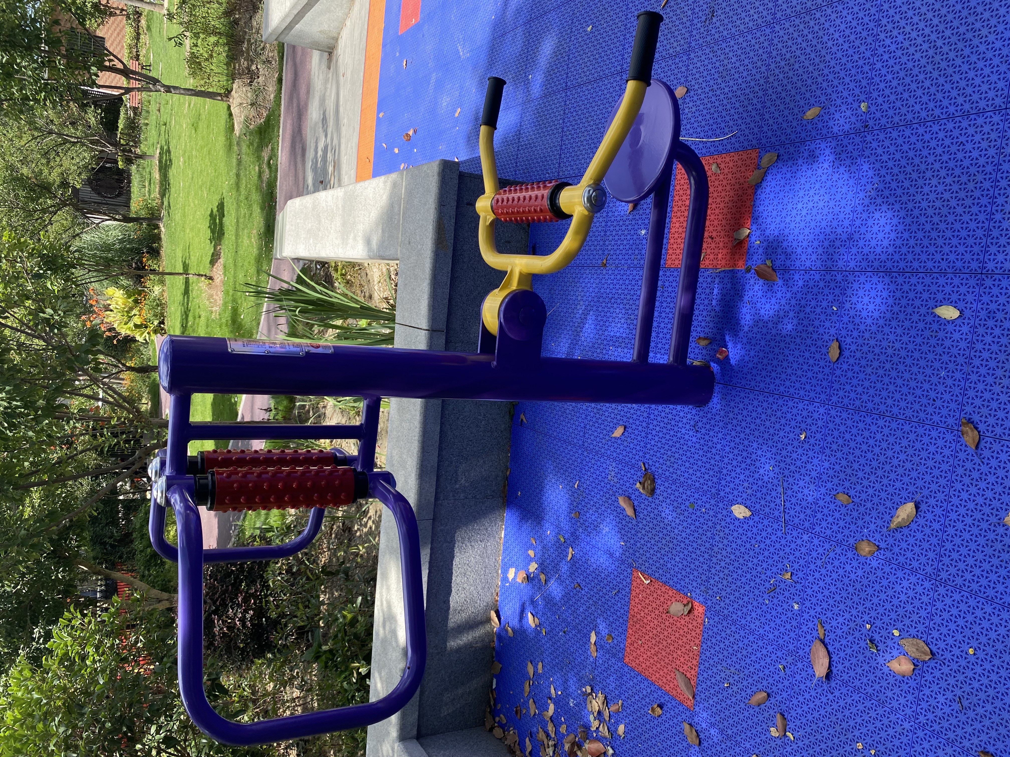 腰背按摩器 腰背按摩器