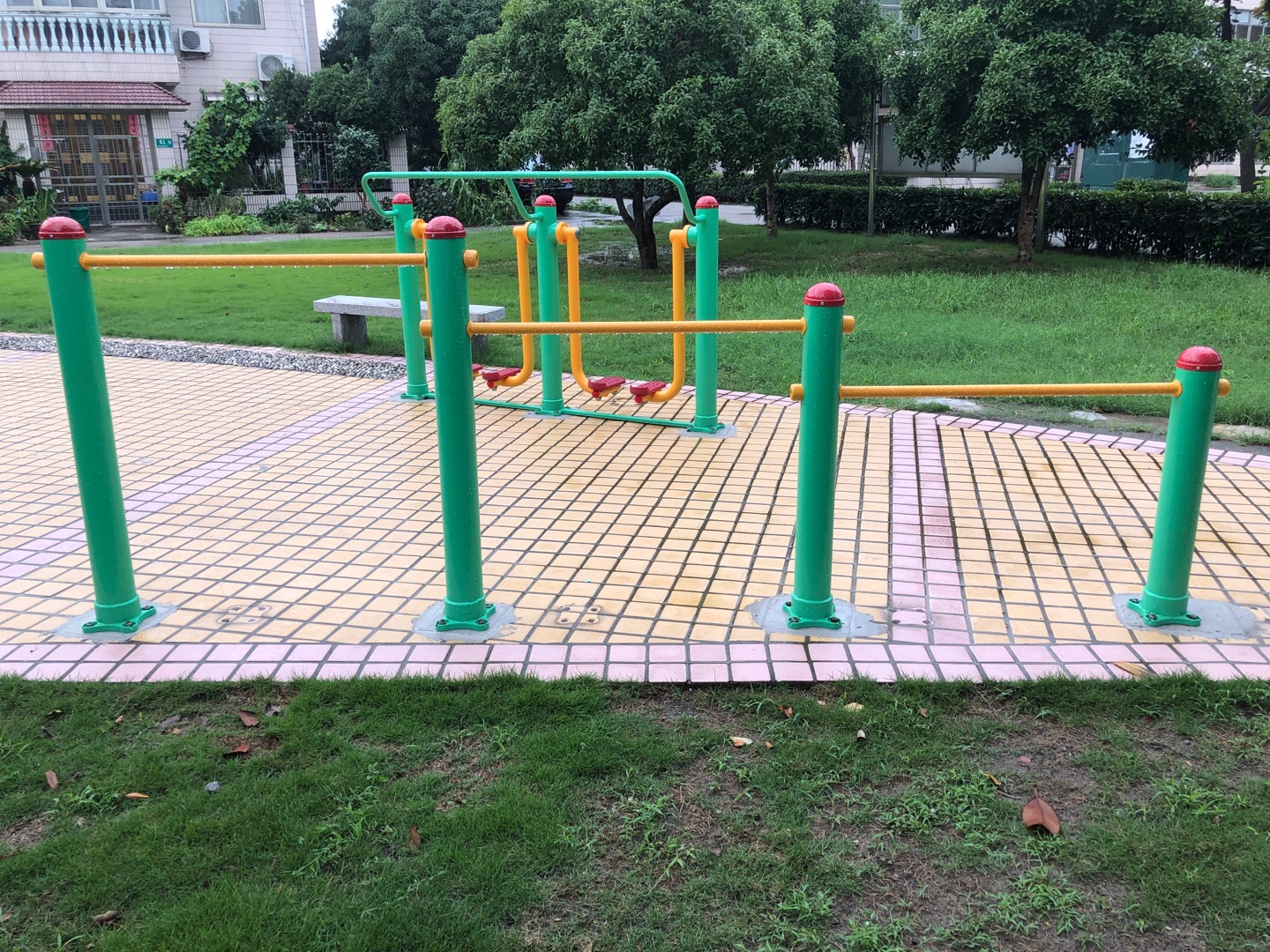 多聯(lián)壓腿架 多聯(lián)壓腿架