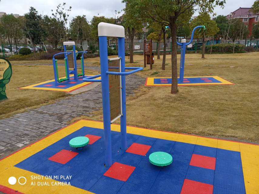 雙立柱扭腰器 雙立柱扭腰器