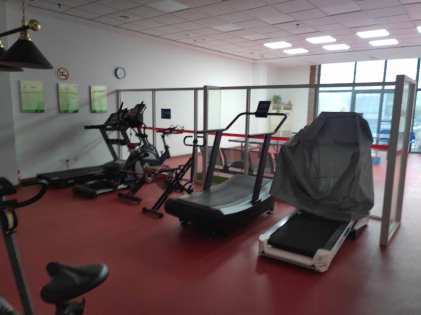 江灣國(guó)際公寓居委百姓健身房