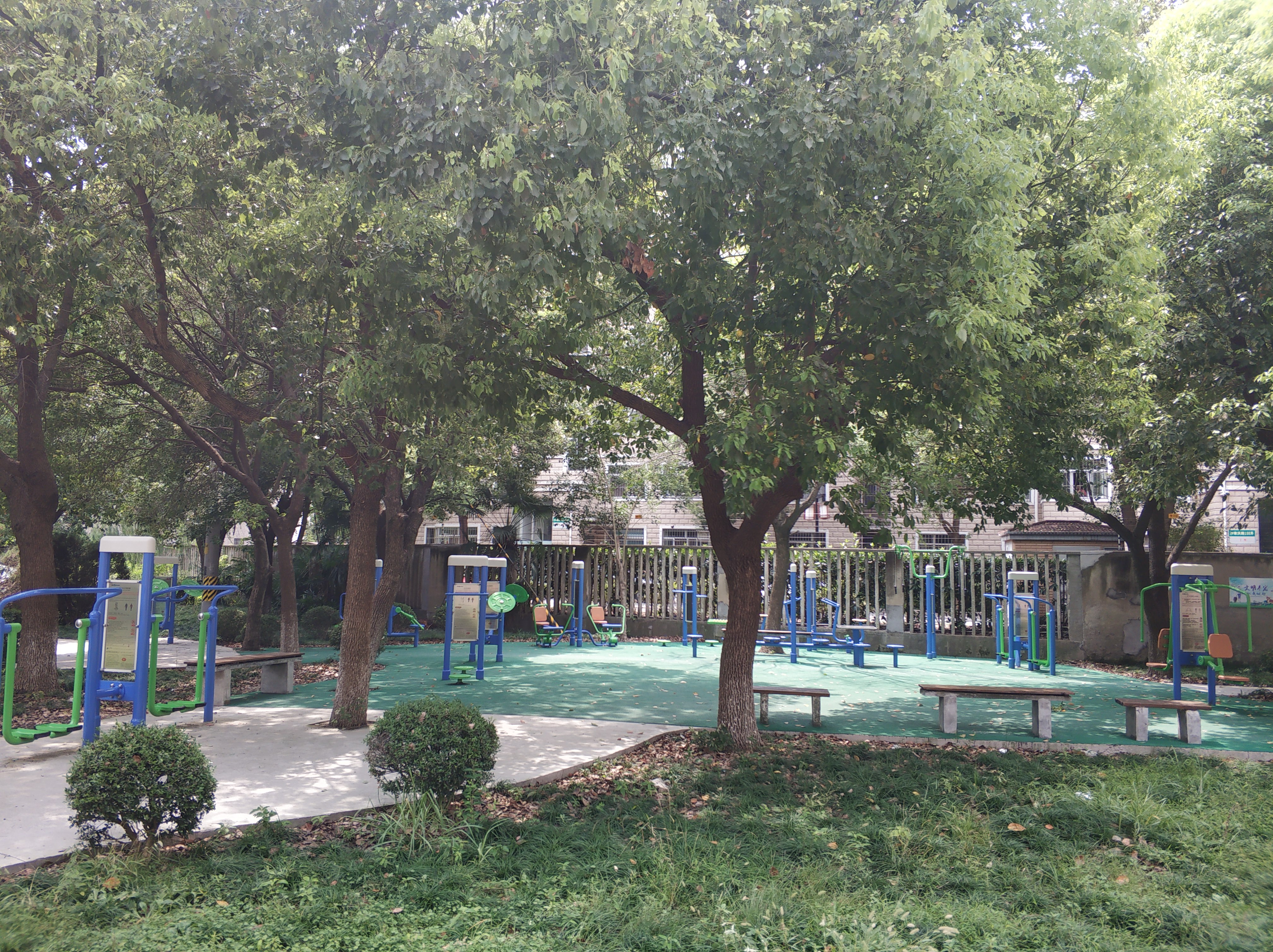 祥龍社區(qū)社區(qū)市民益智健身點