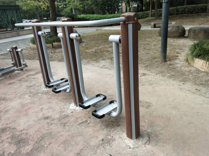 雙位太空漫步機