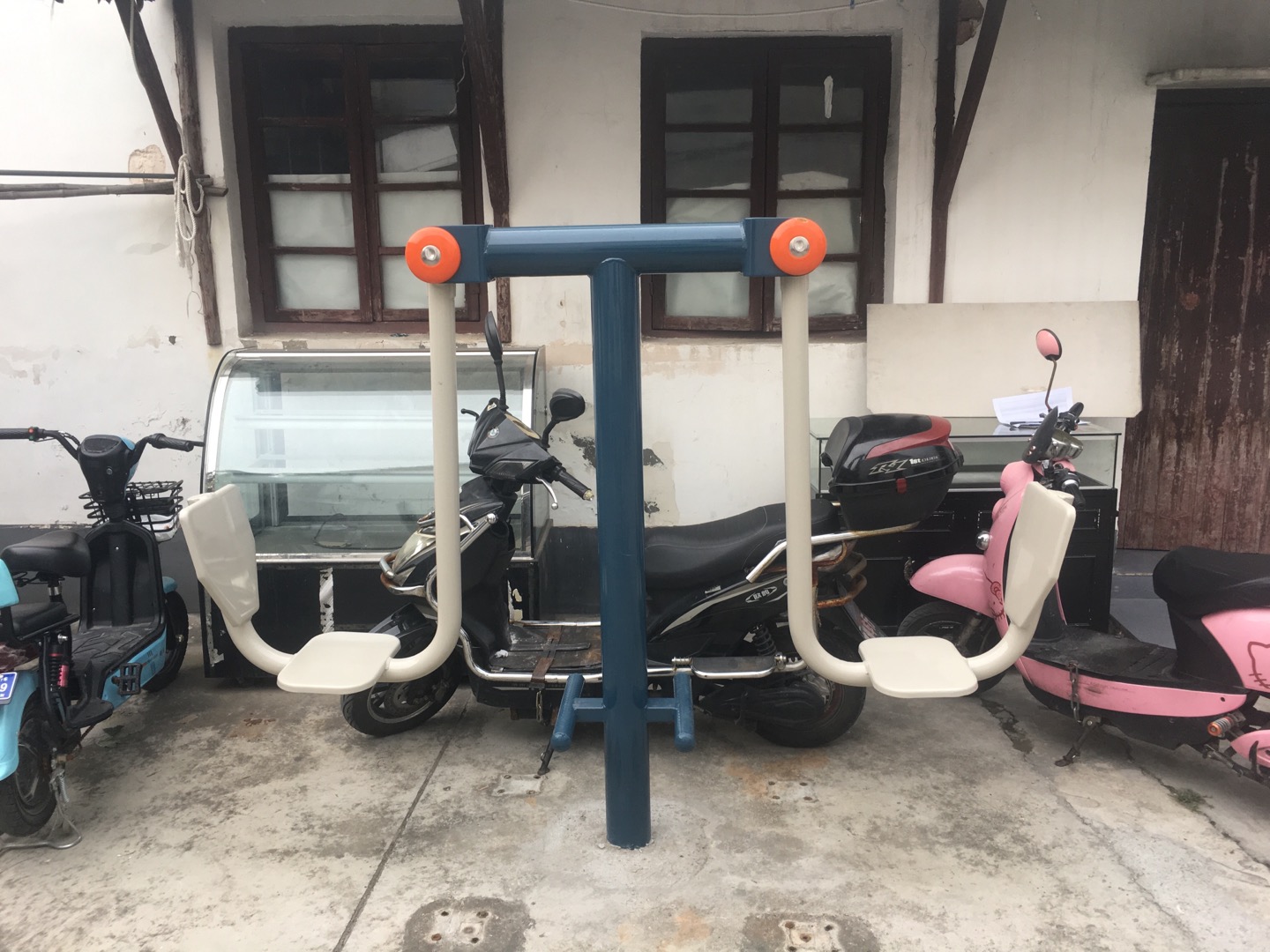 雙位坐蹬器 雙位坐蹬器