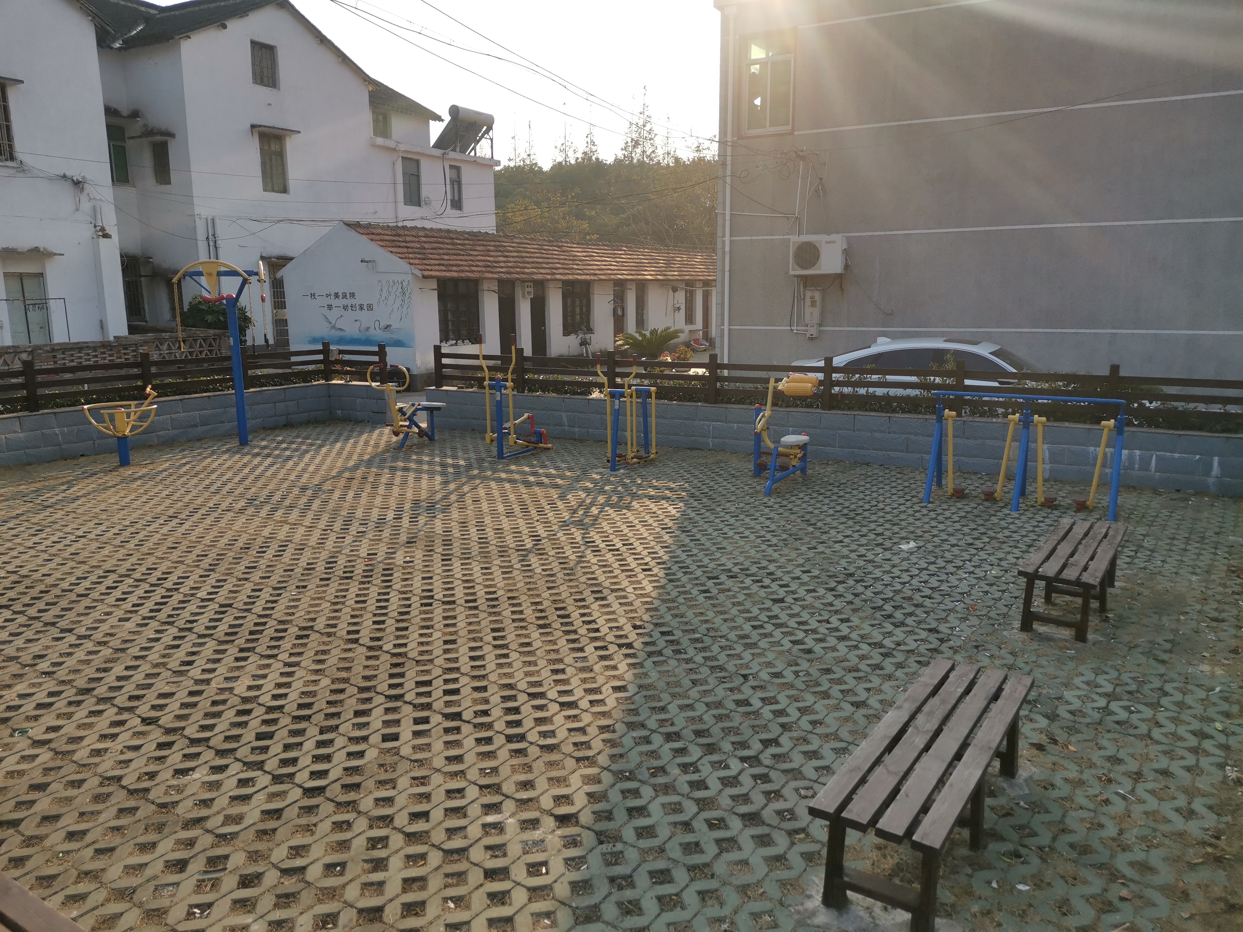 新豐居委健身苑點(diǎn)