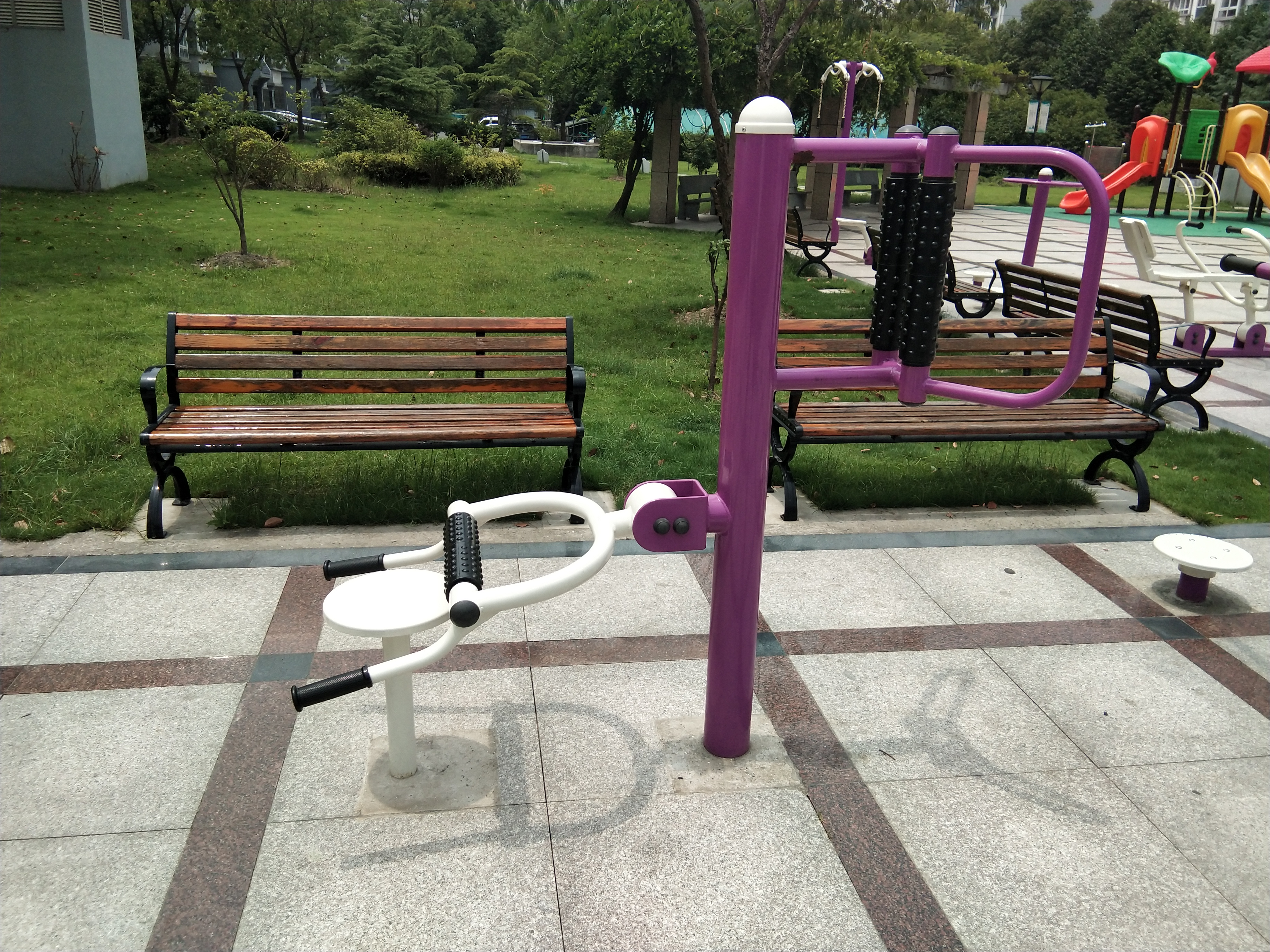 腰背按摩器 腰背按摩器