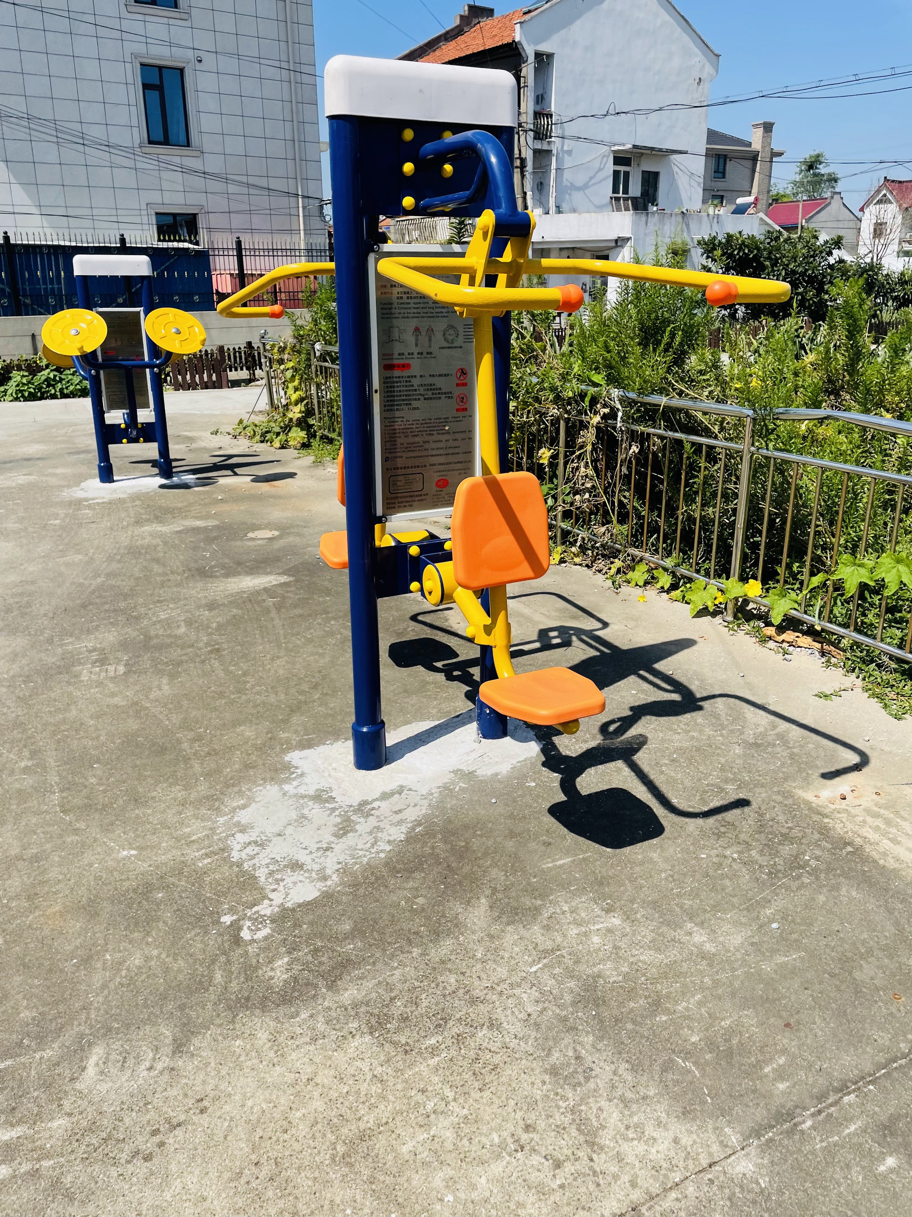 雙立柱下拉訓(xùn)練器