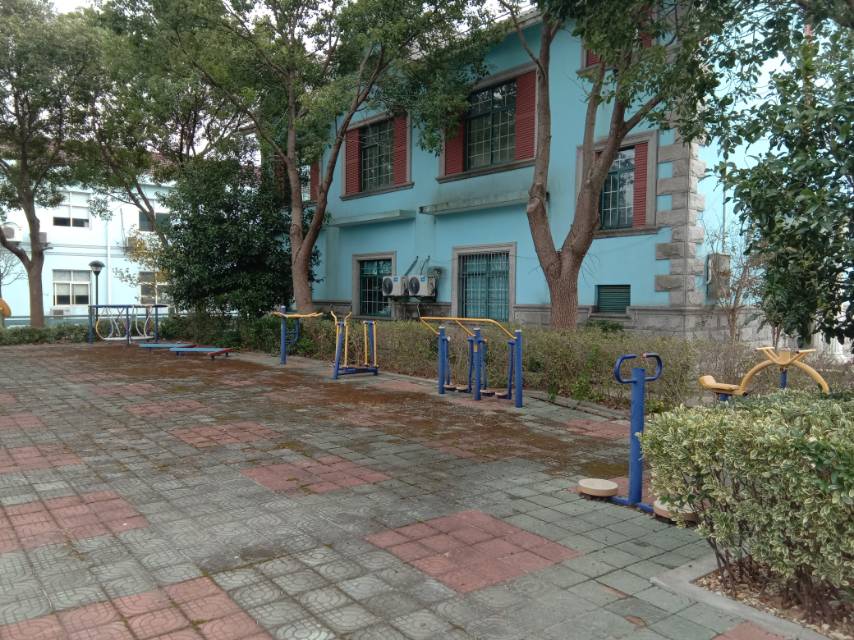 新吉村委會健身點