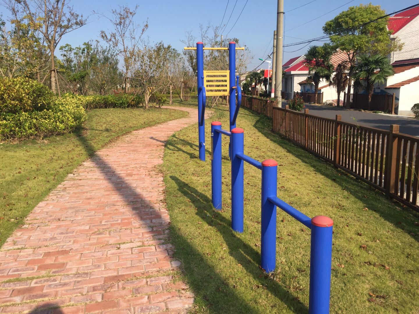 興勝村七組健身點