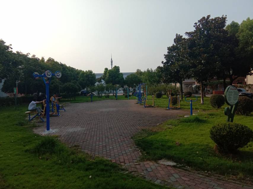 倉新小區(qū)北區(qū)市民健身點