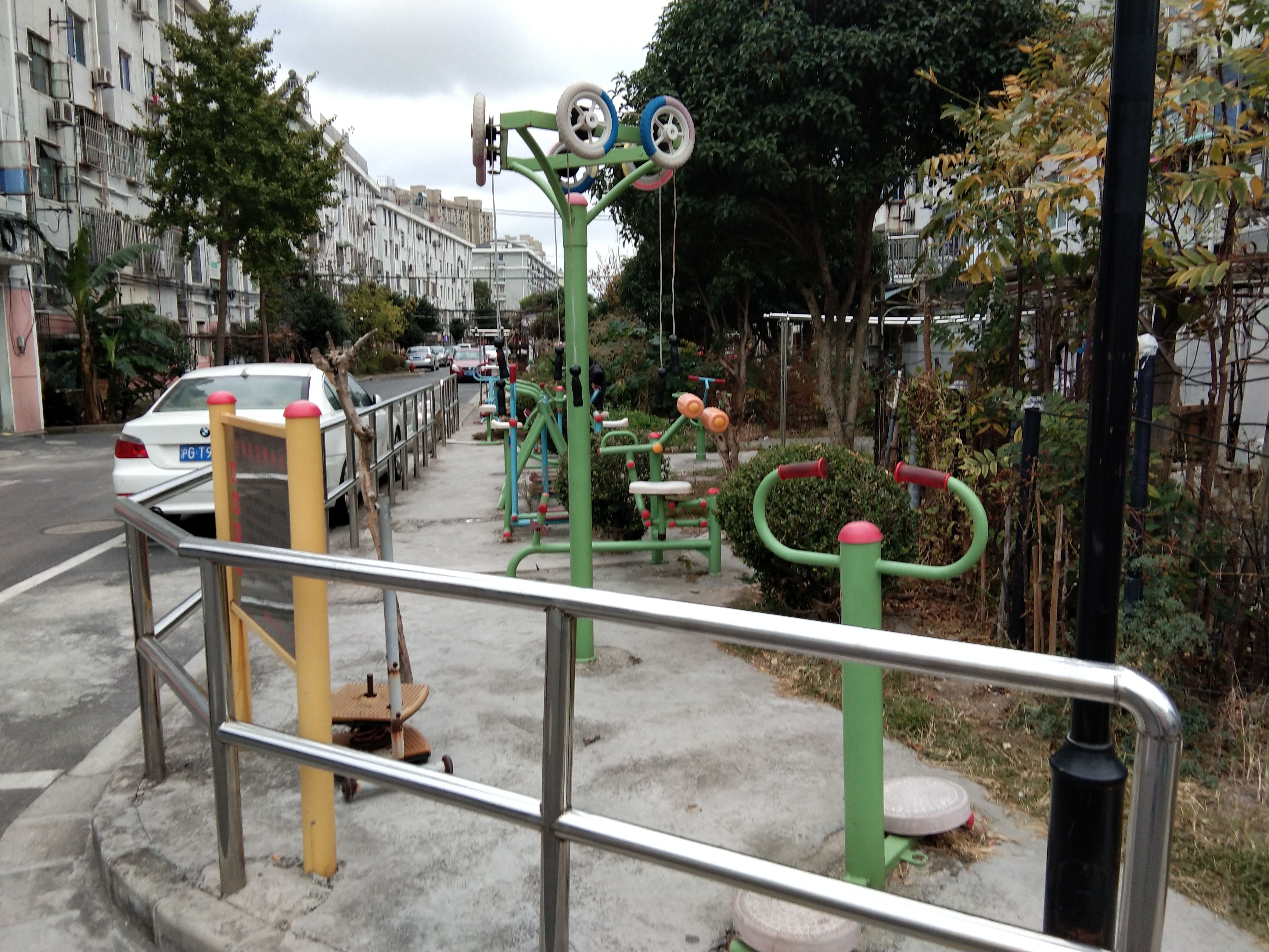 東南居委健身點(diǎn)