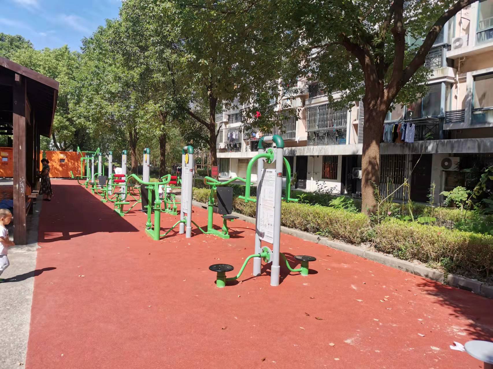 青村鎮(zhèn)青河和景苑市民益智健身點