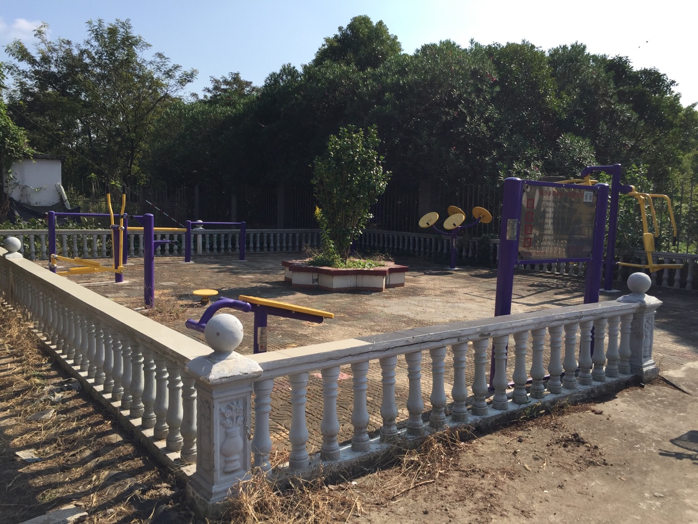 新聯(lián)村一組健身點