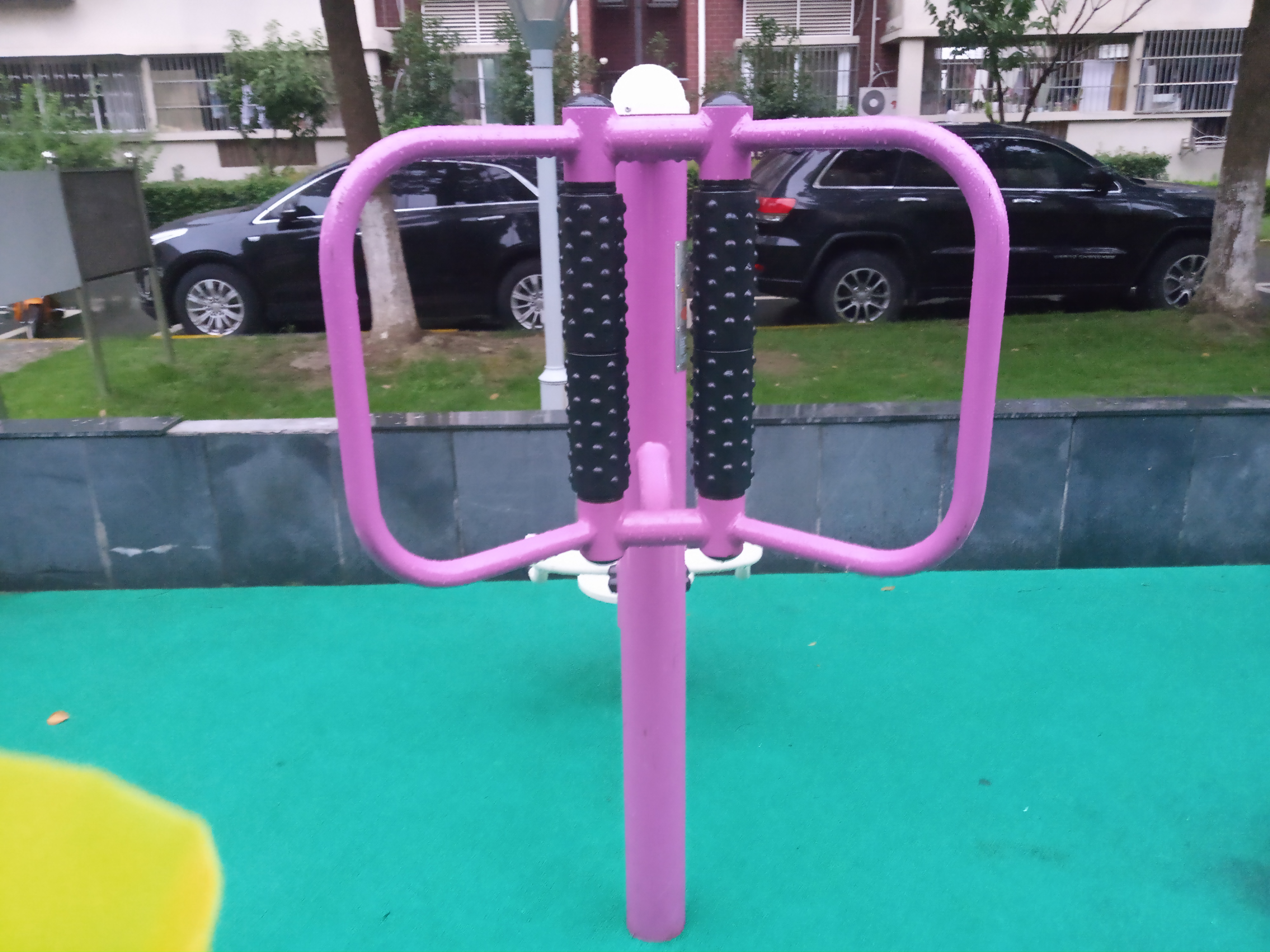 坐式腰背按摩器 坐式腰背按摩器