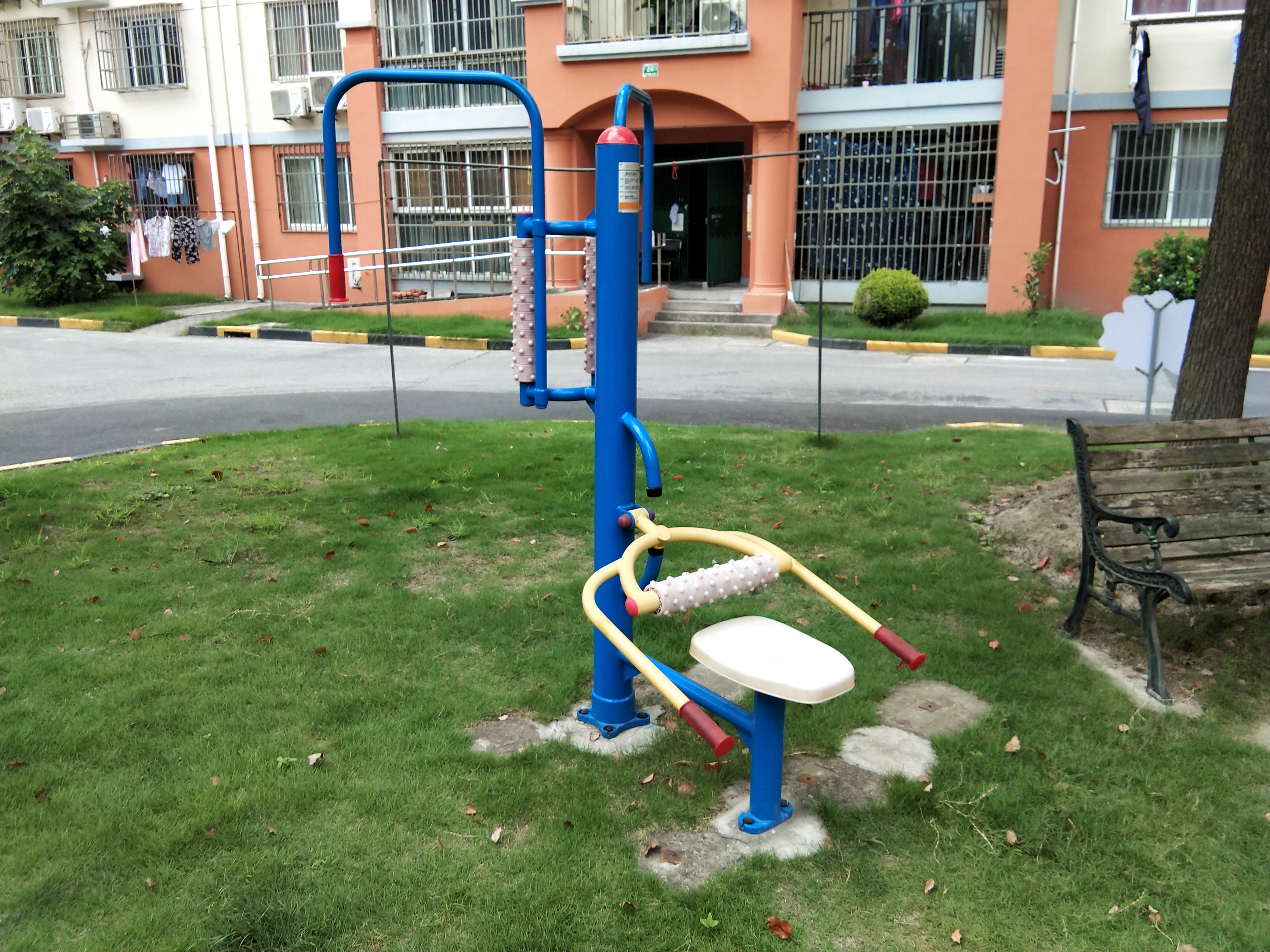 腰背按摩器 腰背按摩器