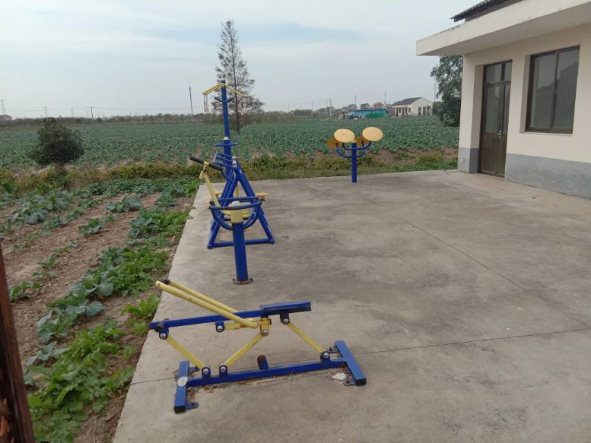 崇明區(qū)中興鎮(zhèn)汲浜7隊(duì)健身點(diǎn)