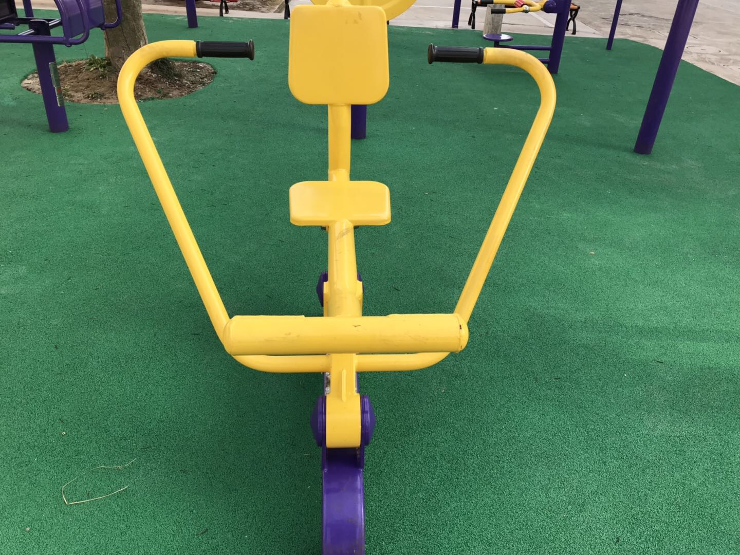 自重式平推訓練器