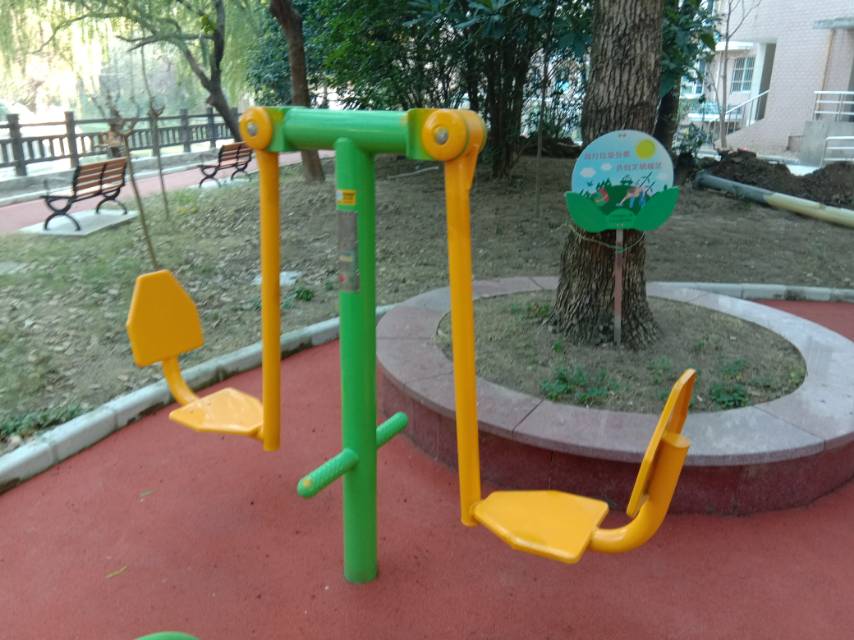 雙位坐蹬訓(xùn)練器