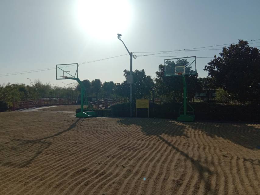 新如村958號(hào)村委會(huì)籃球場(chǎng)