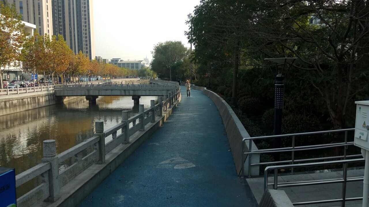 蘭溪路桃浦河市民健身步道