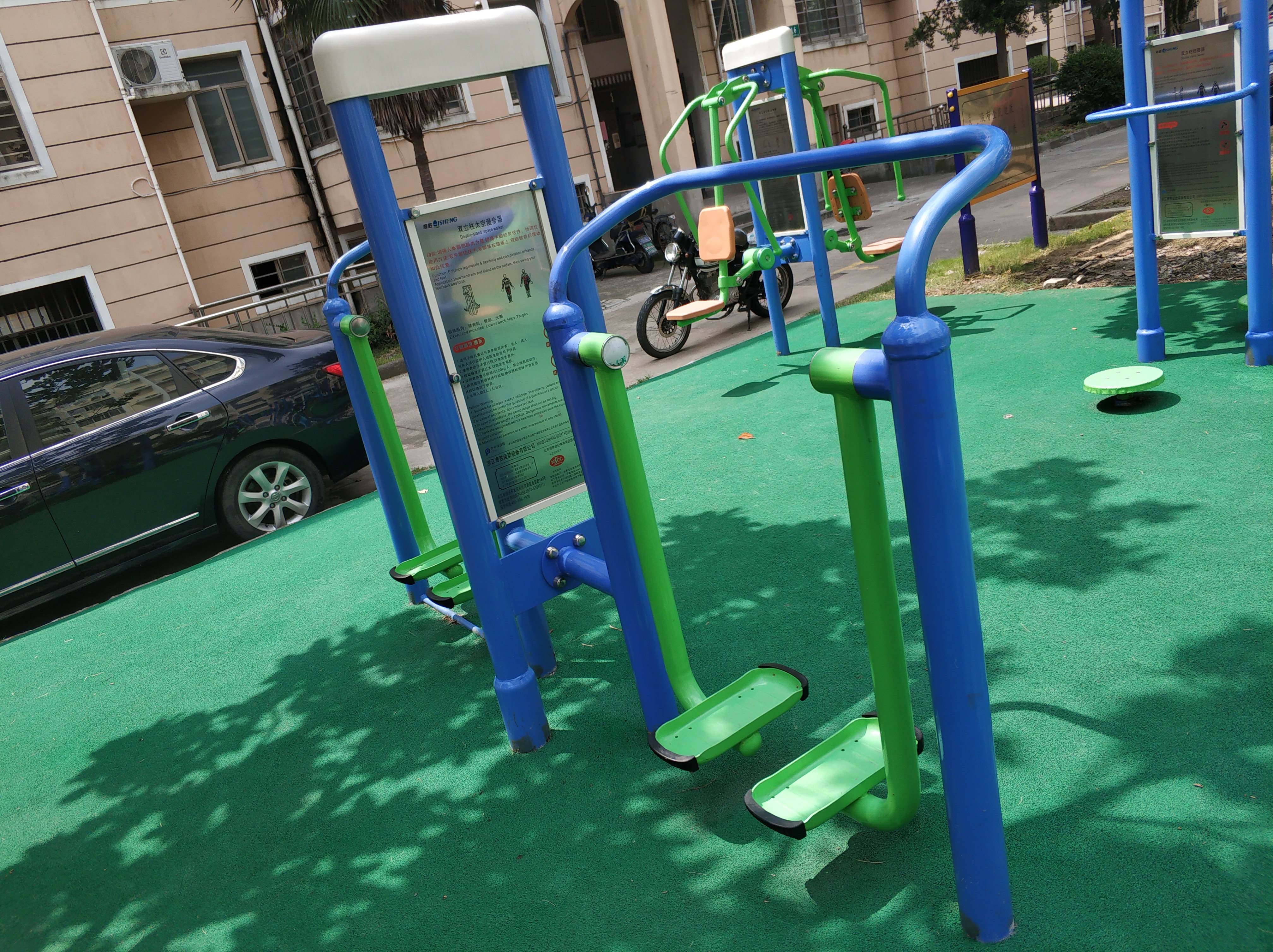 雙立柱太空漫步器 雙立柱太空漫步器