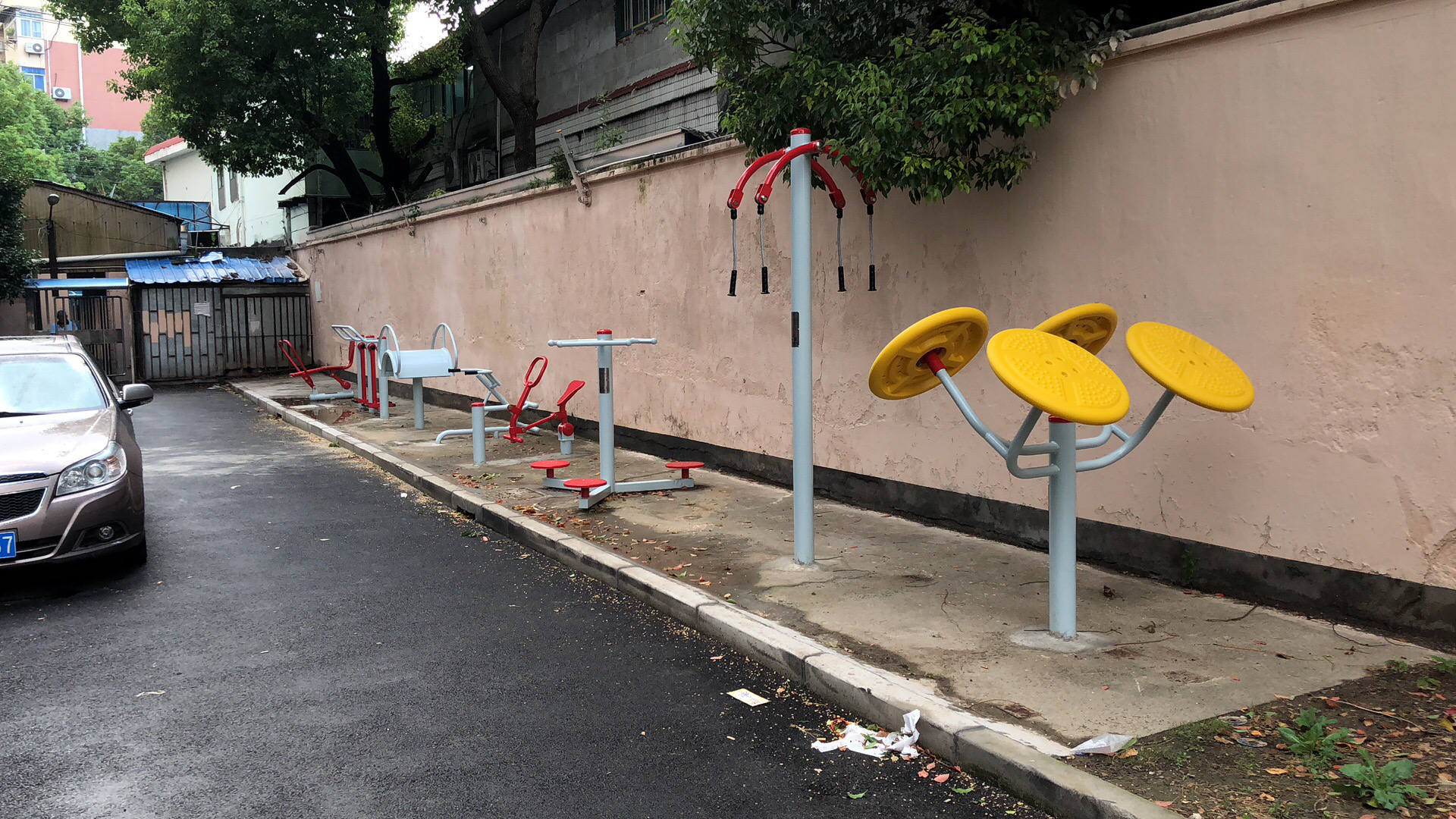 下南居委健身點