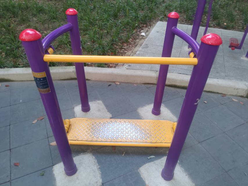 晃板健身器 晃板健身器