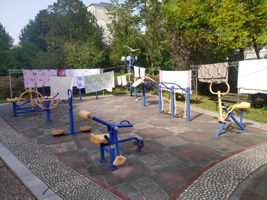 齊河三居委齊河路909弄（華業(yè)翠都）健身點