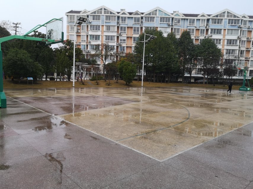 張堰鎮(zhèn)東風綠地社區(qū)公共運動場