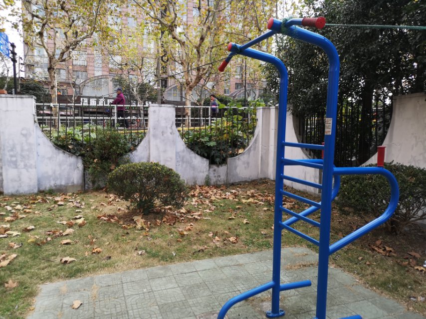 多功能訓練器 多功能訓練器