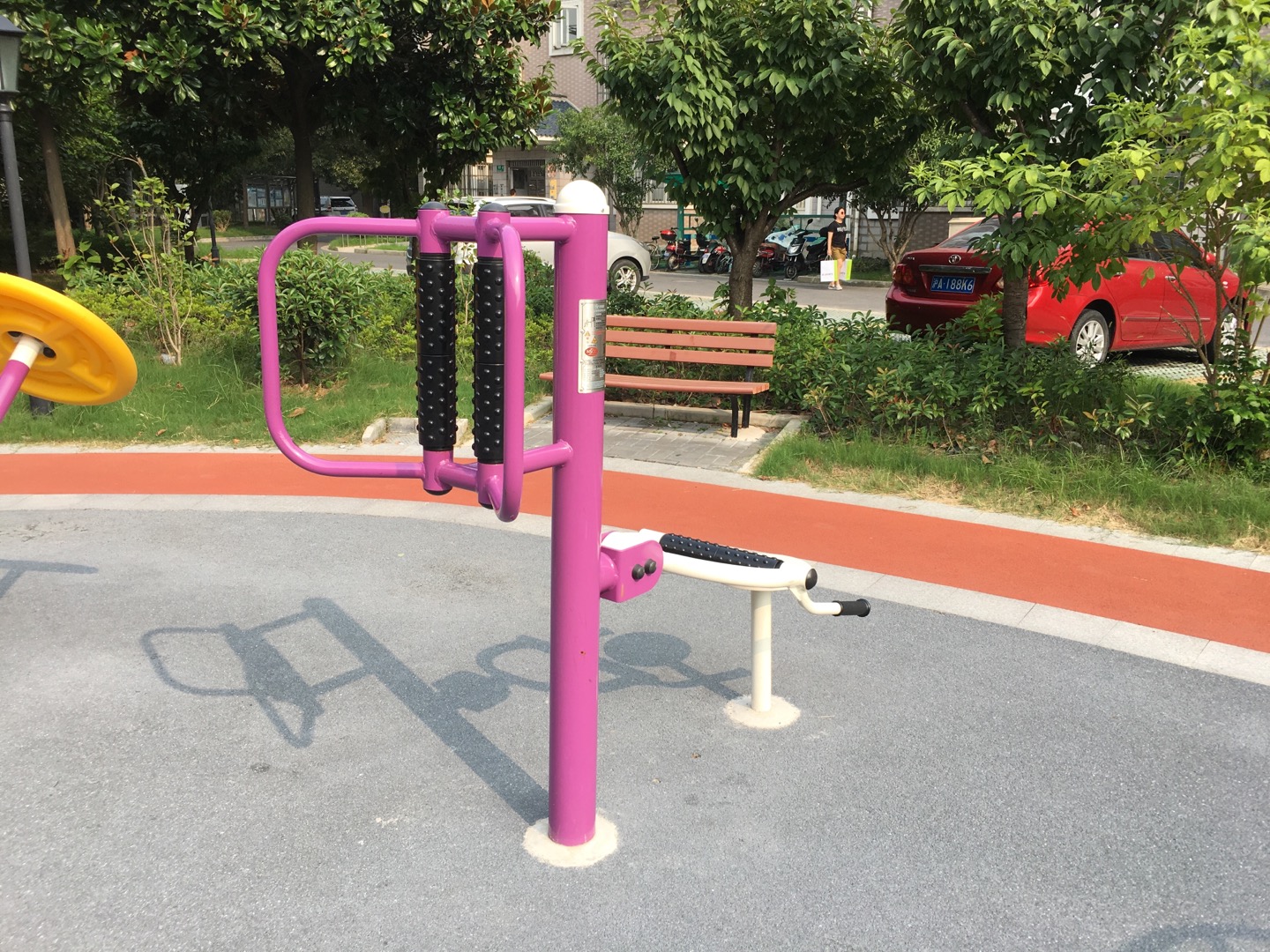 坐式腰背按摩器 坐式腰背按摩器