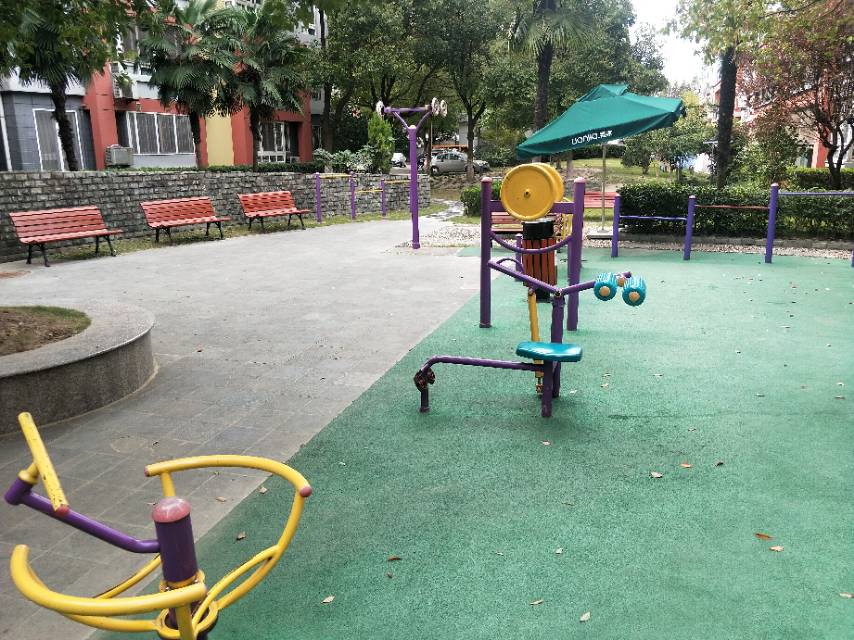 政翔殷居委健身點B