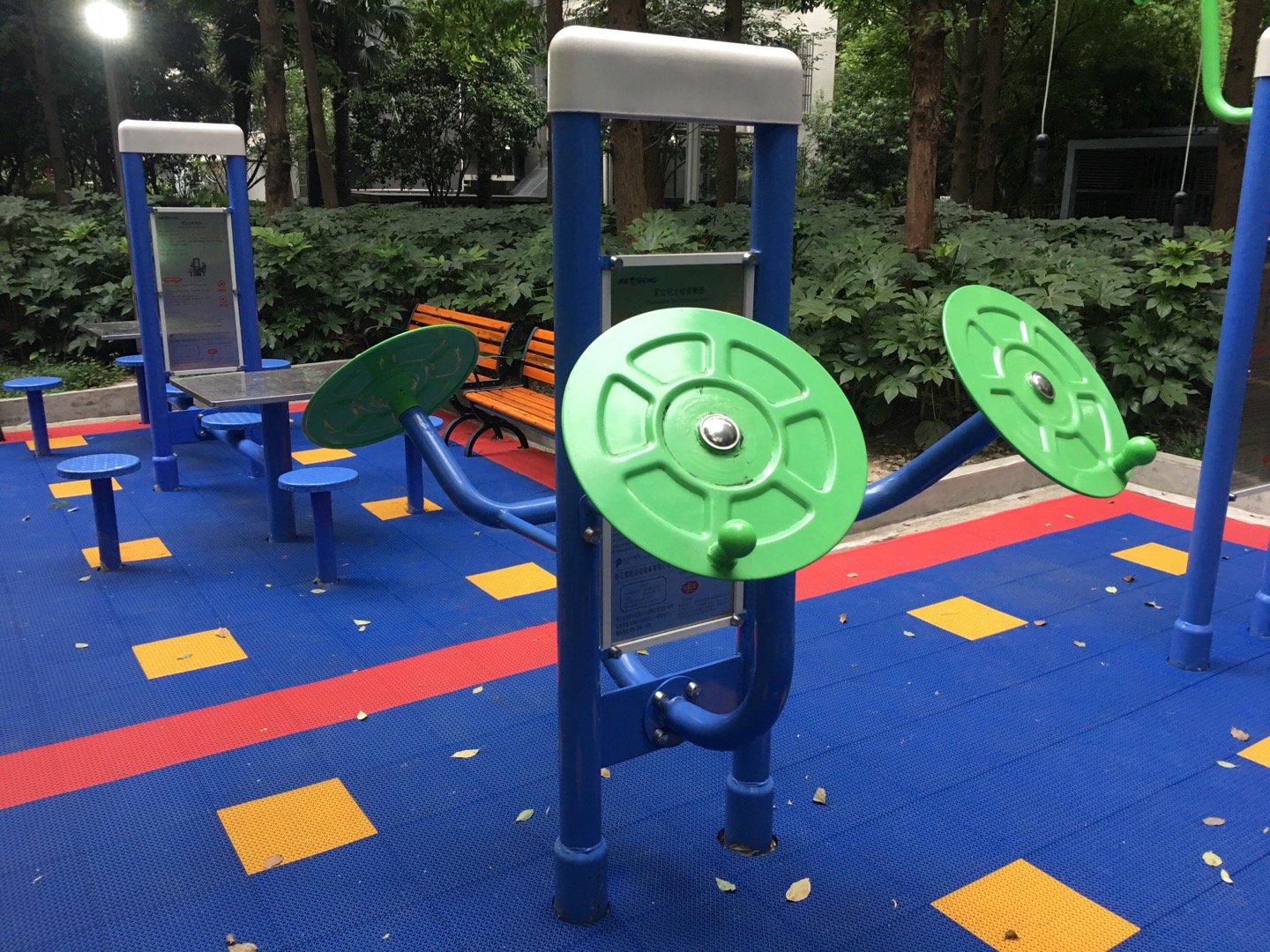 雙立柱太極揉推器 雙立柱太極揉推器