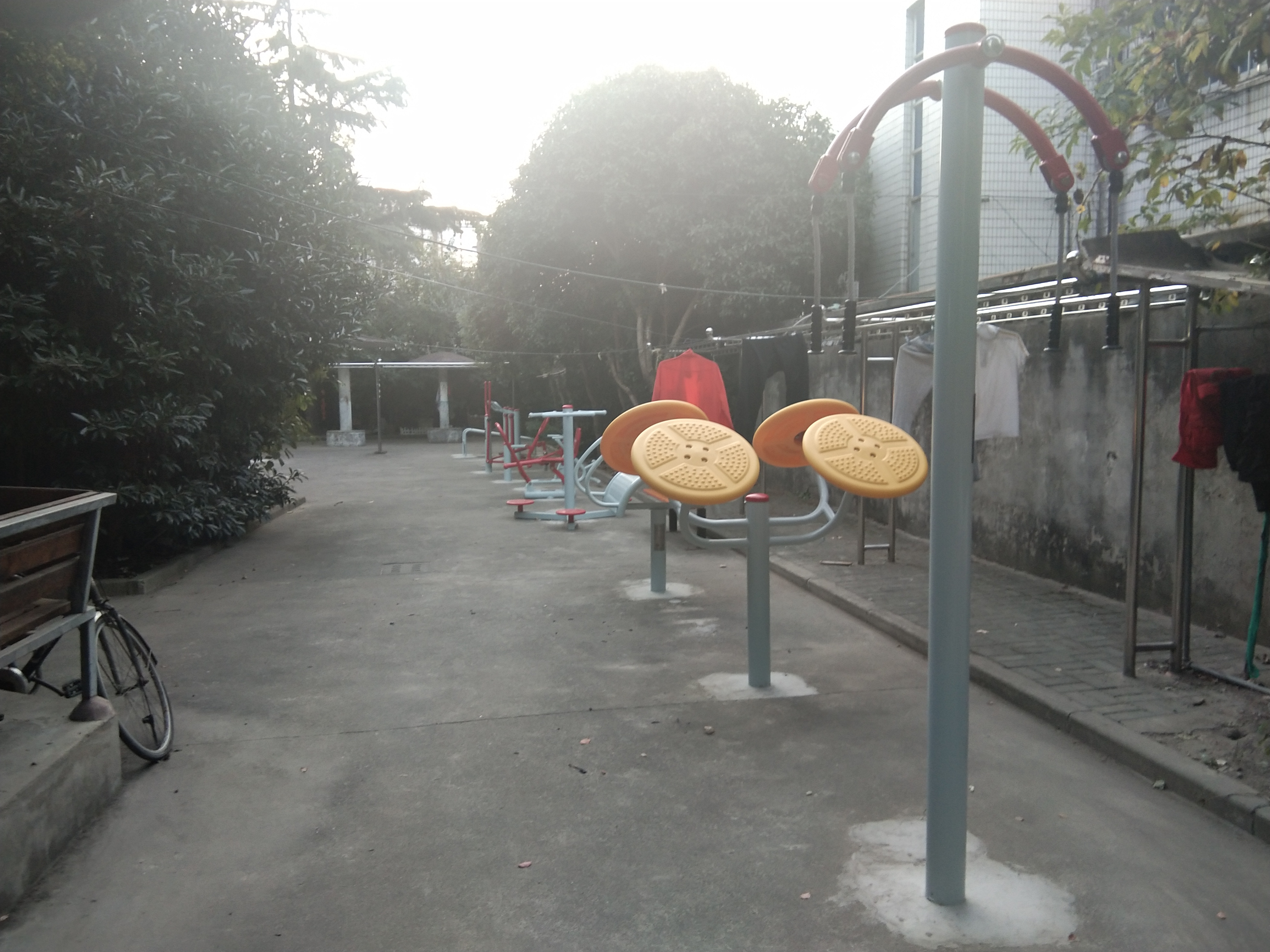 蓮中居委健身點