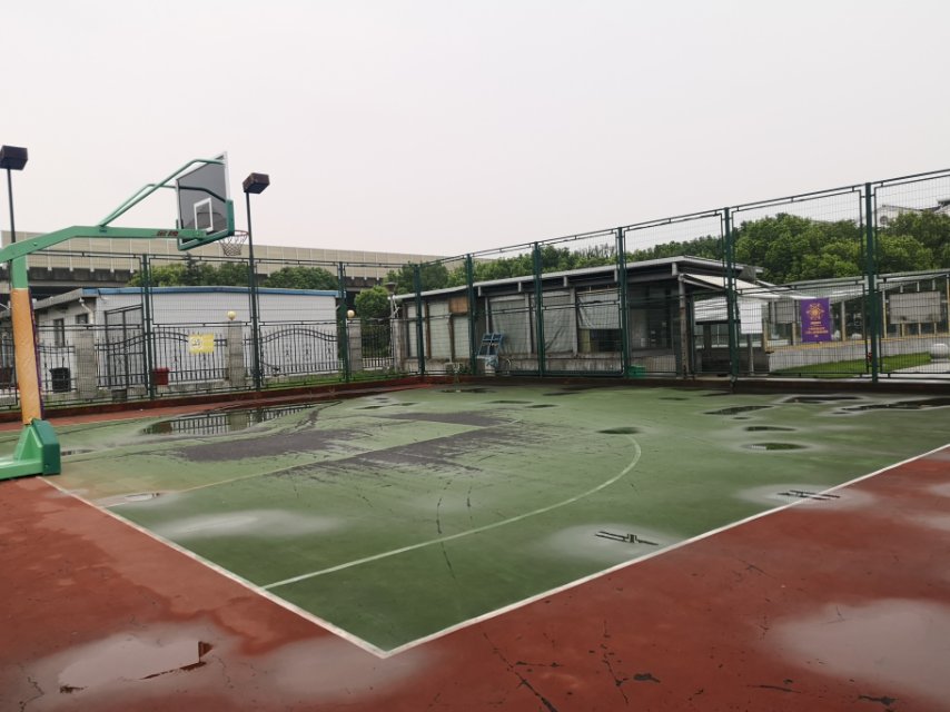 徐涇文體中心公共運動場