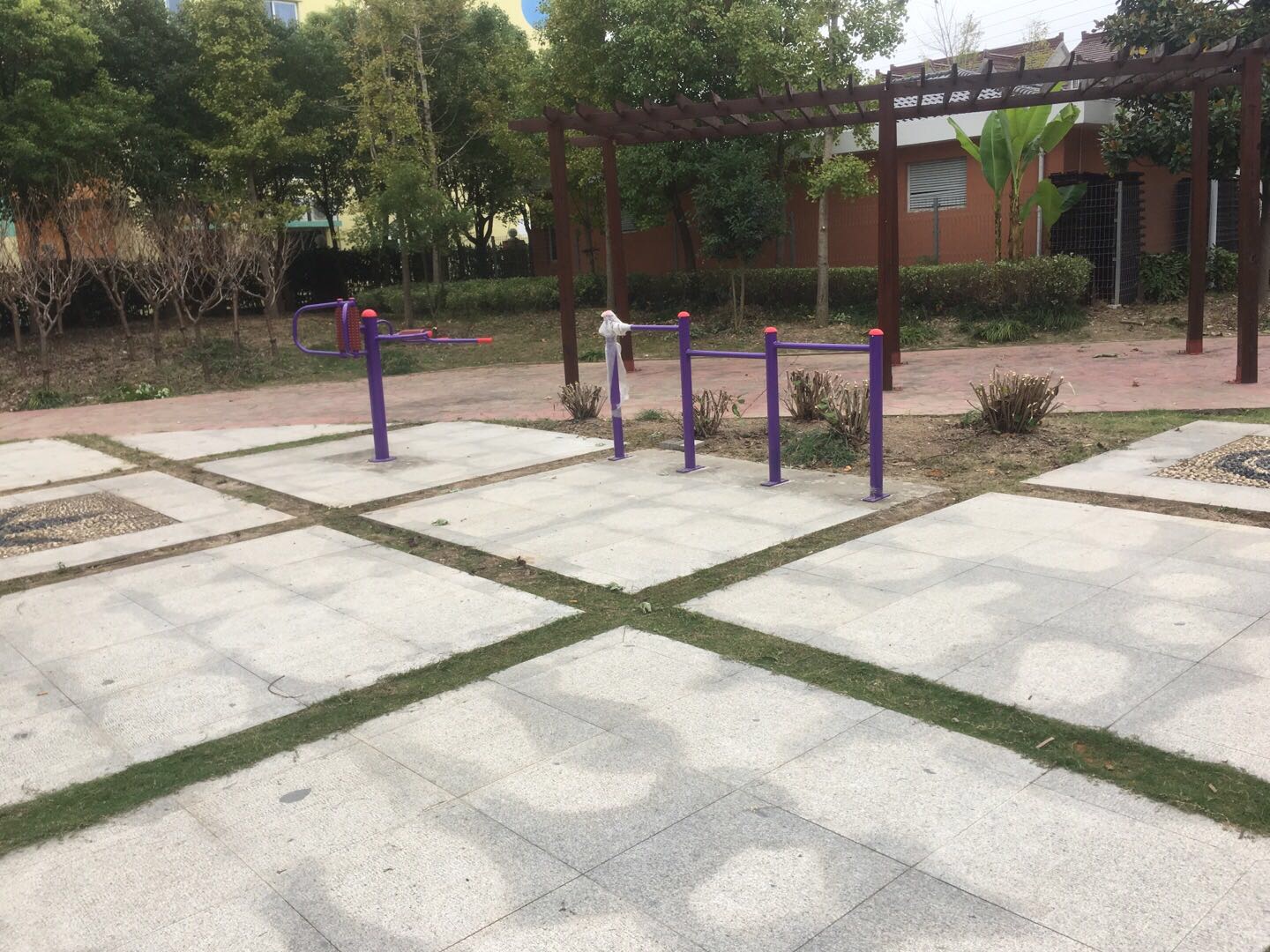 老港居民委員會康元公園健身苑點