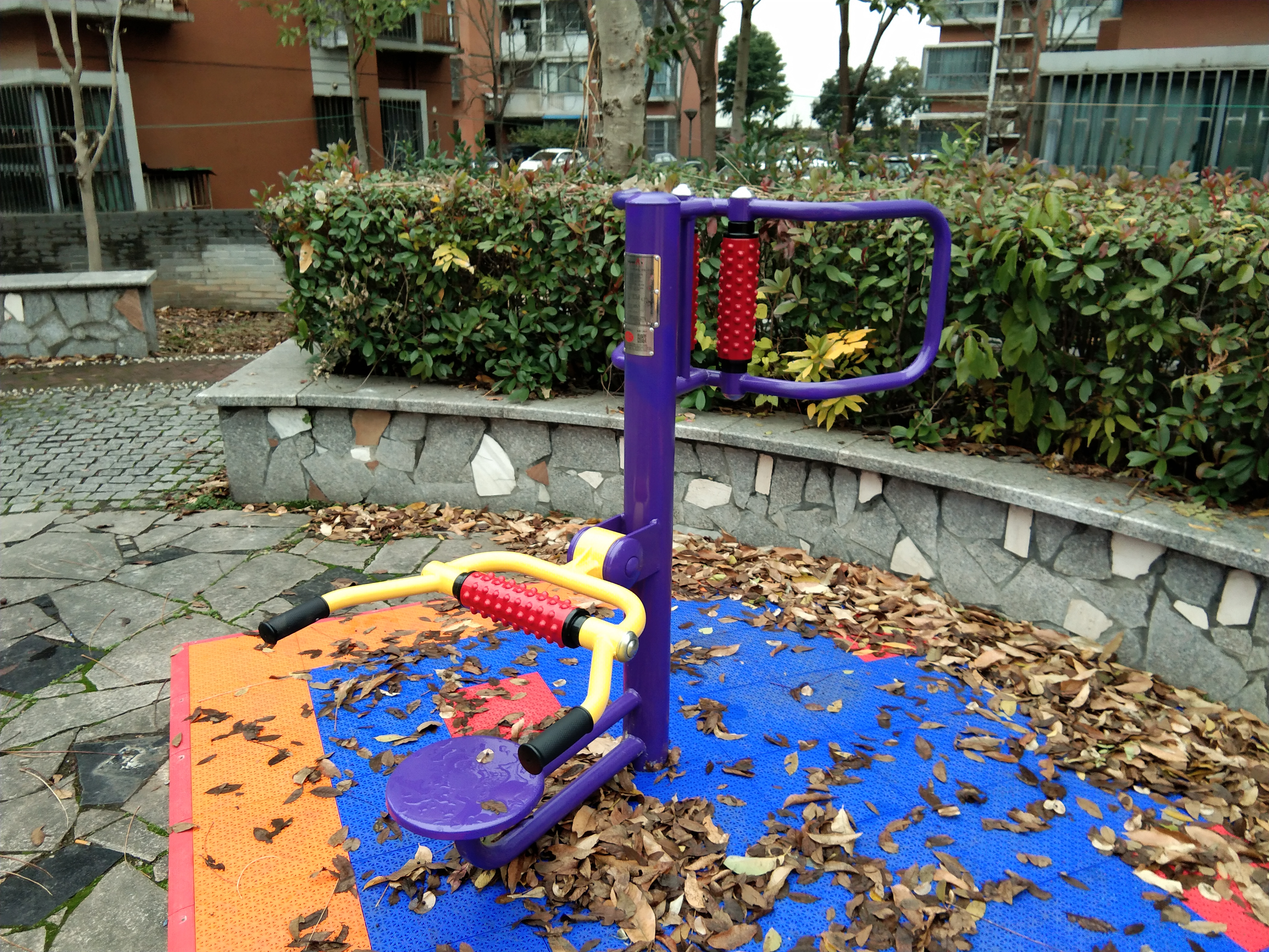 腰背按摩器 腰背按摩器