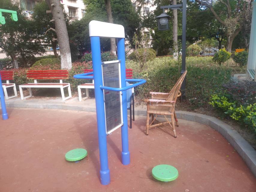 雙立柱扭腰器 雙立柱扭腰器